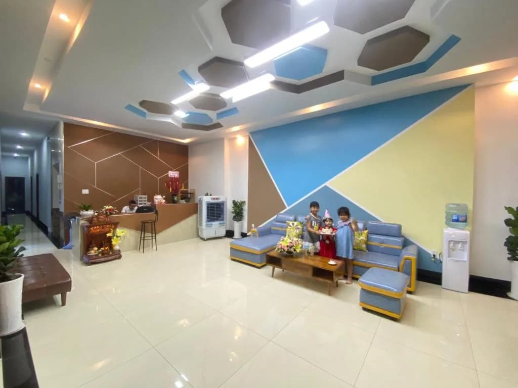 Sảnh chờ chung & lễ tân 24/7