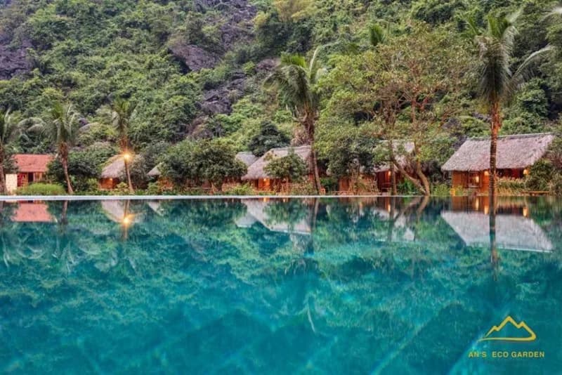 Hồ bơi vô cực giữa núi rừng