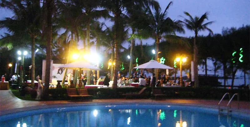 Đêm gala & tiệc BBQ bên biển