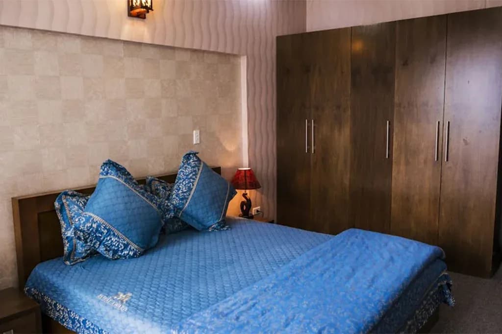 Combo khám phá Bản Giốc 2N1Đ
