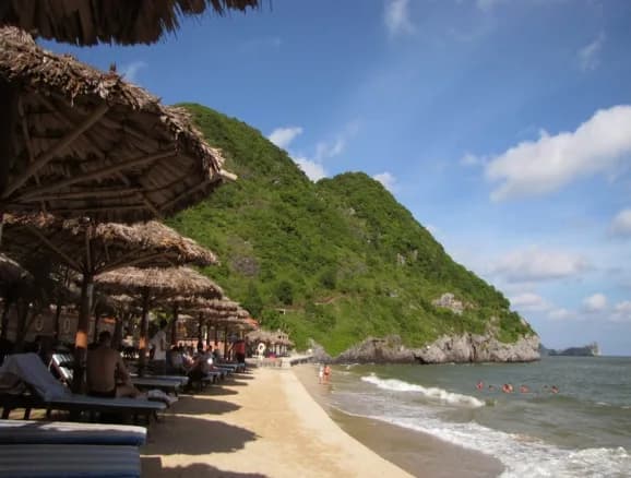 Bãi tắm Cát Cò riêng
