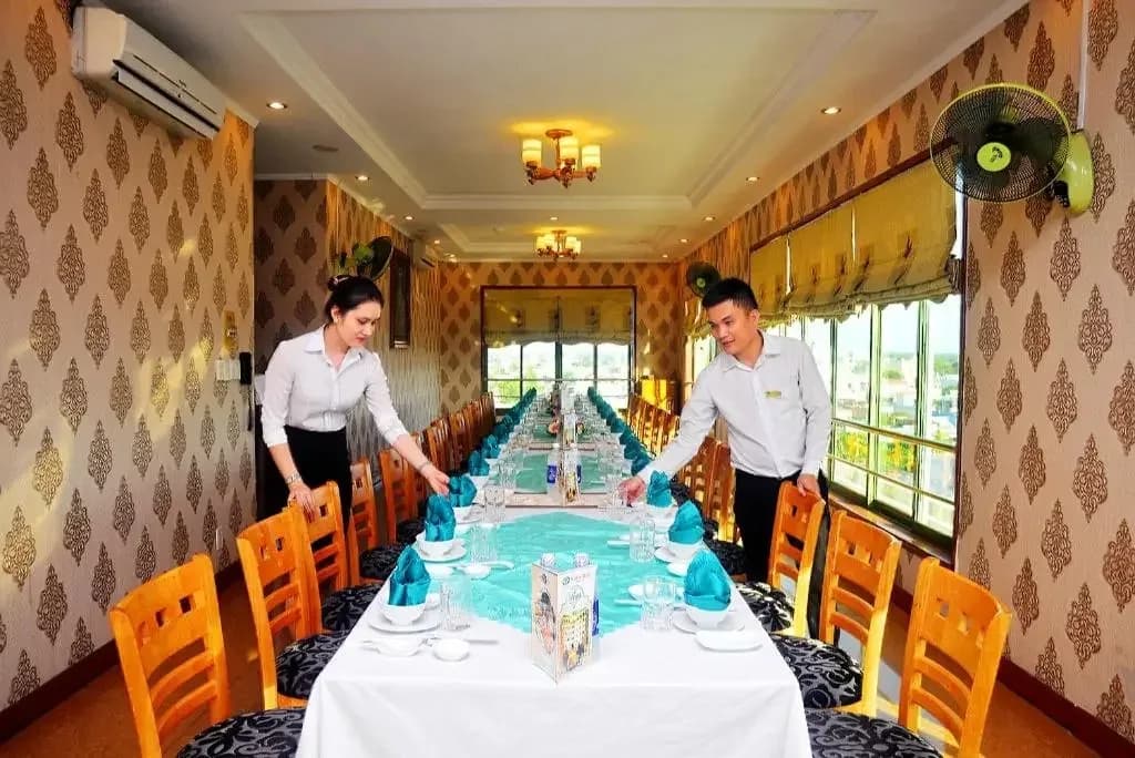 Nhà hàng view thành phố