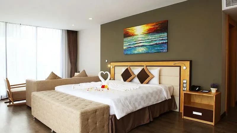 Dragon Sea Room