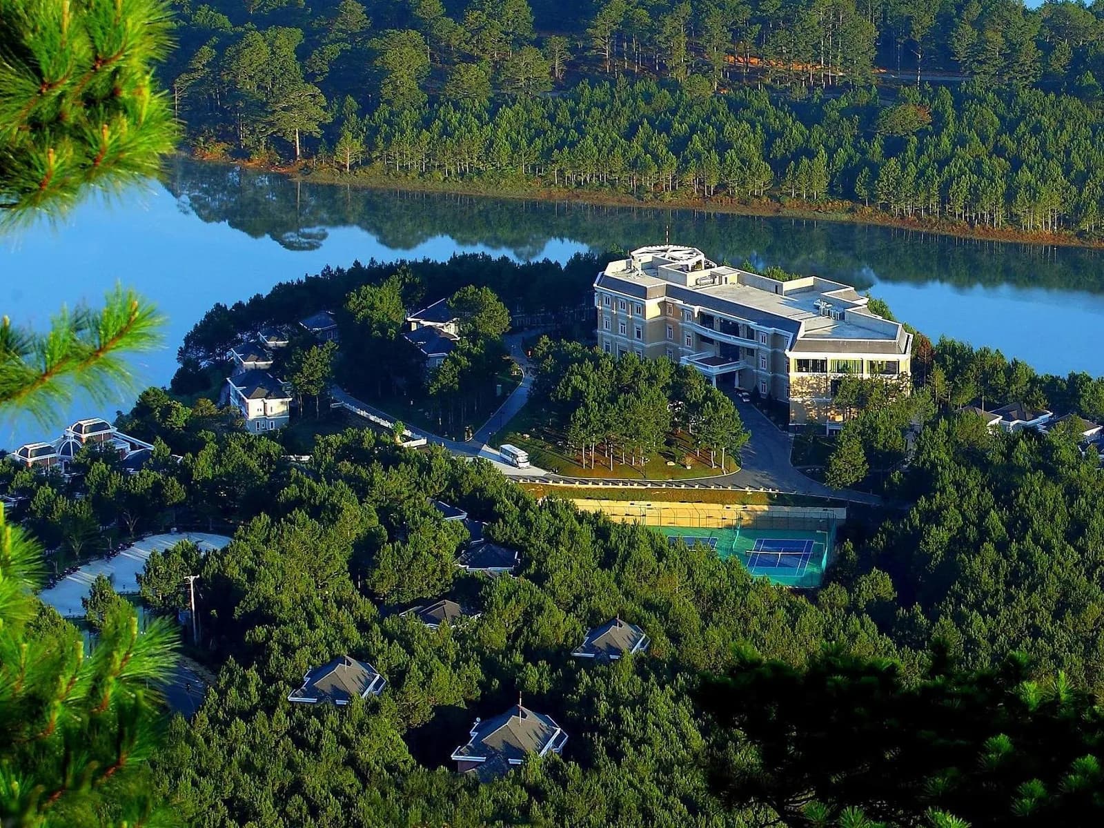 Dalat Edensee Lake Resort & Spa