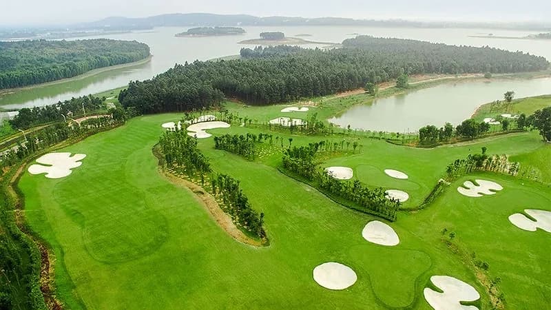 Sân golf & thể thao