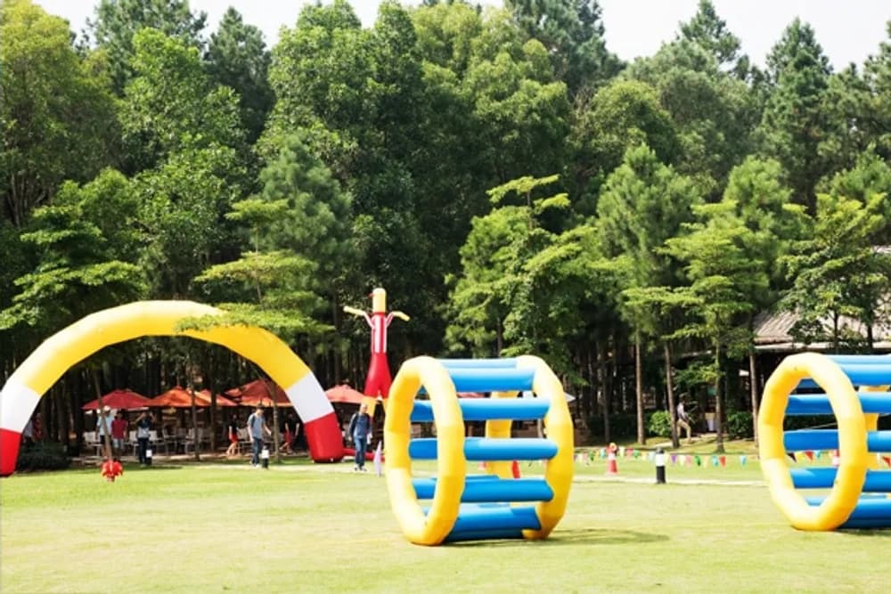 Team Building bãi cỏ ven hồ