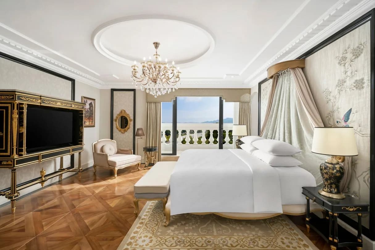 Presidential Suite Panoramic