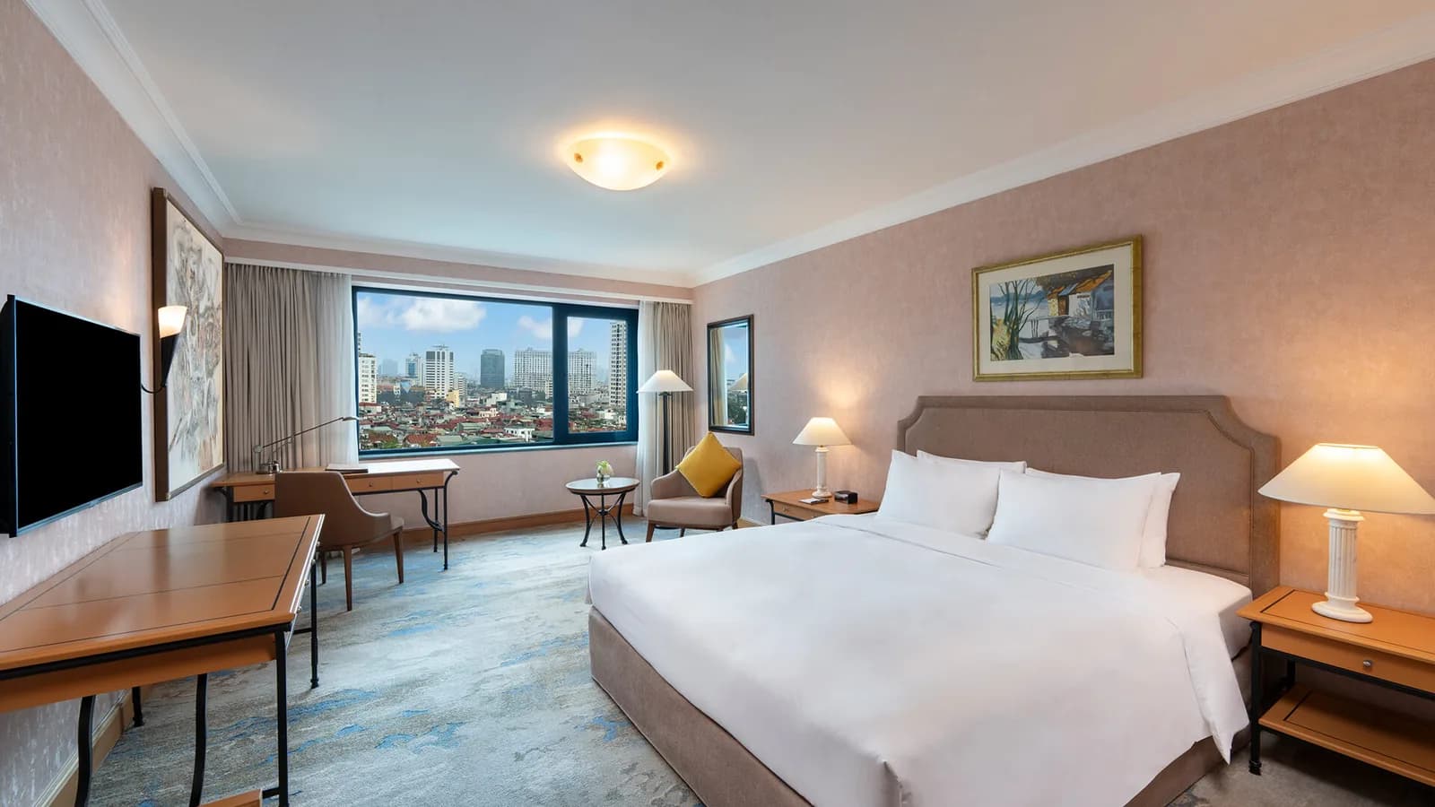 Deluxe Room – Hướng phố