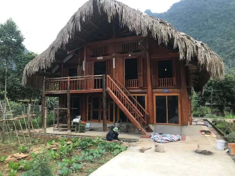 Phòng đôi gỗ khép kín
