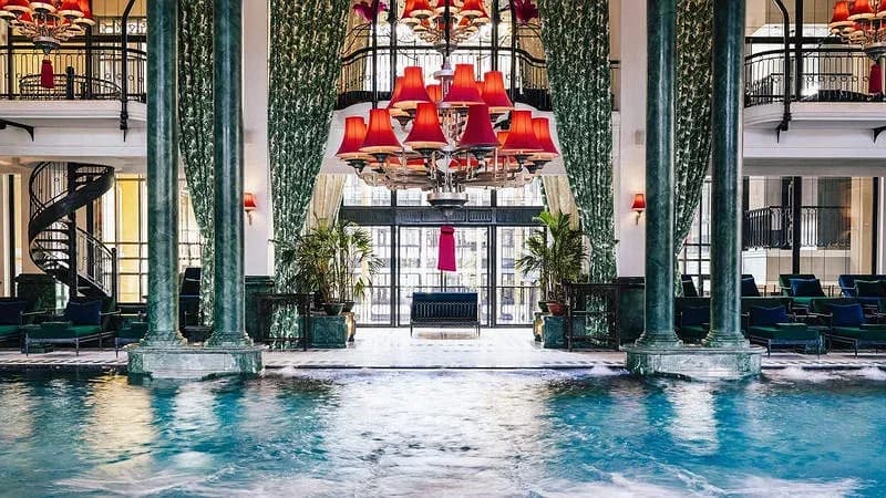 Le Grand Bassin - Bể bơi nước nóng
