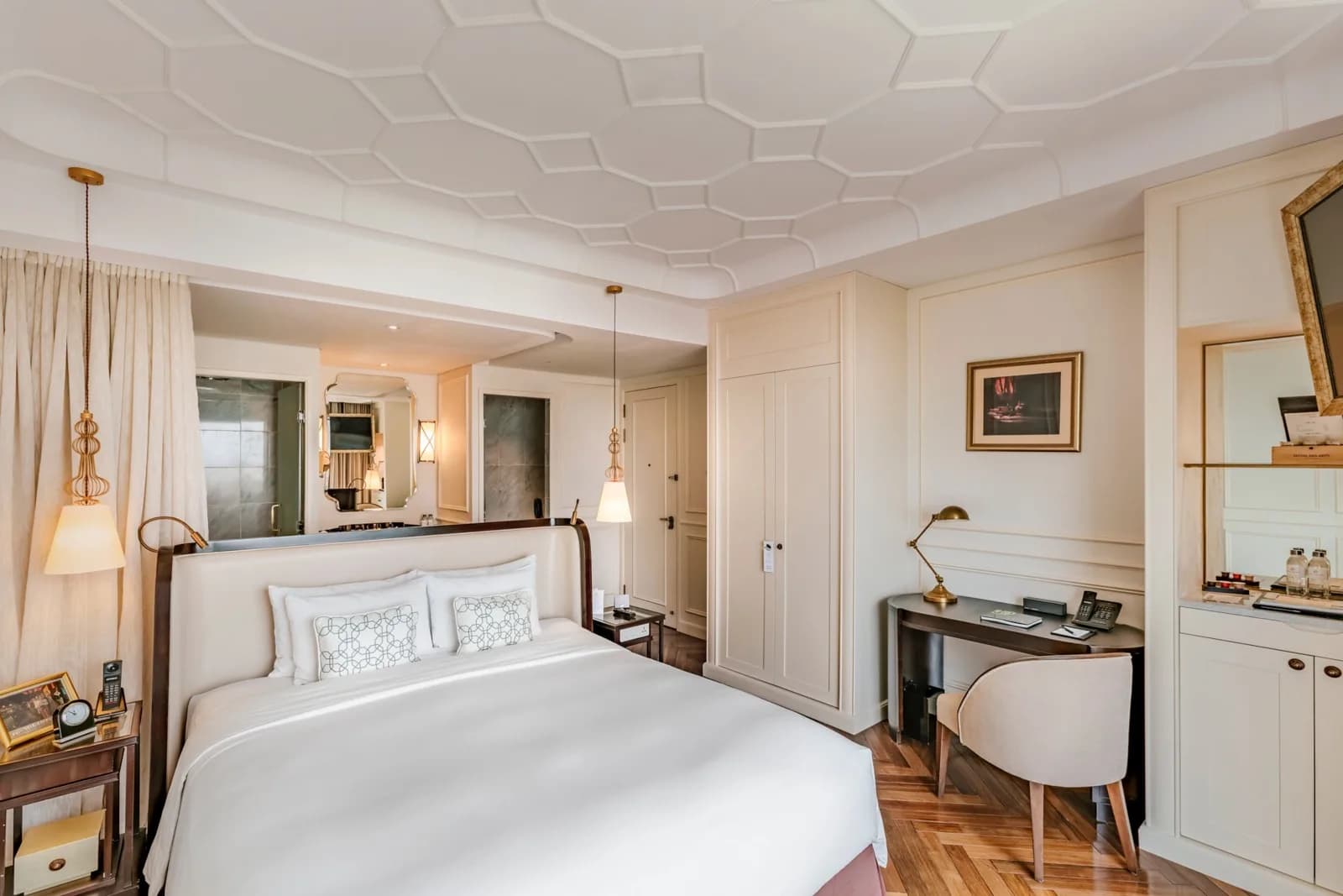 Grand Deluxe Room