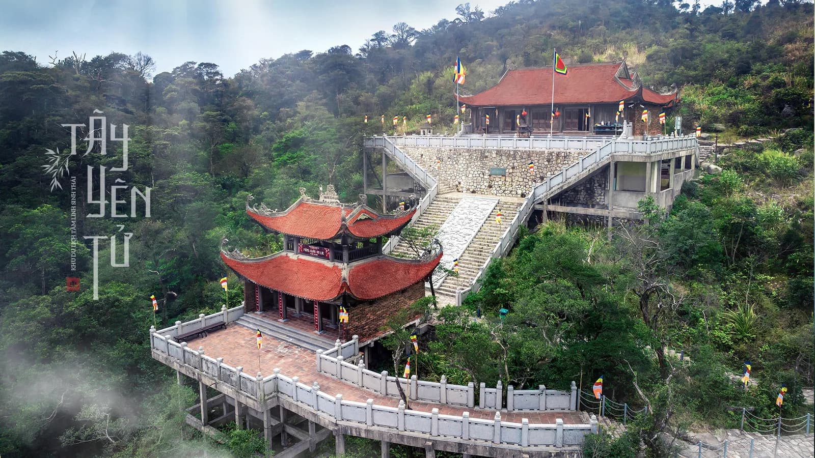 Chinh phục đỉnh thiêng, săn mây chùa Thượng