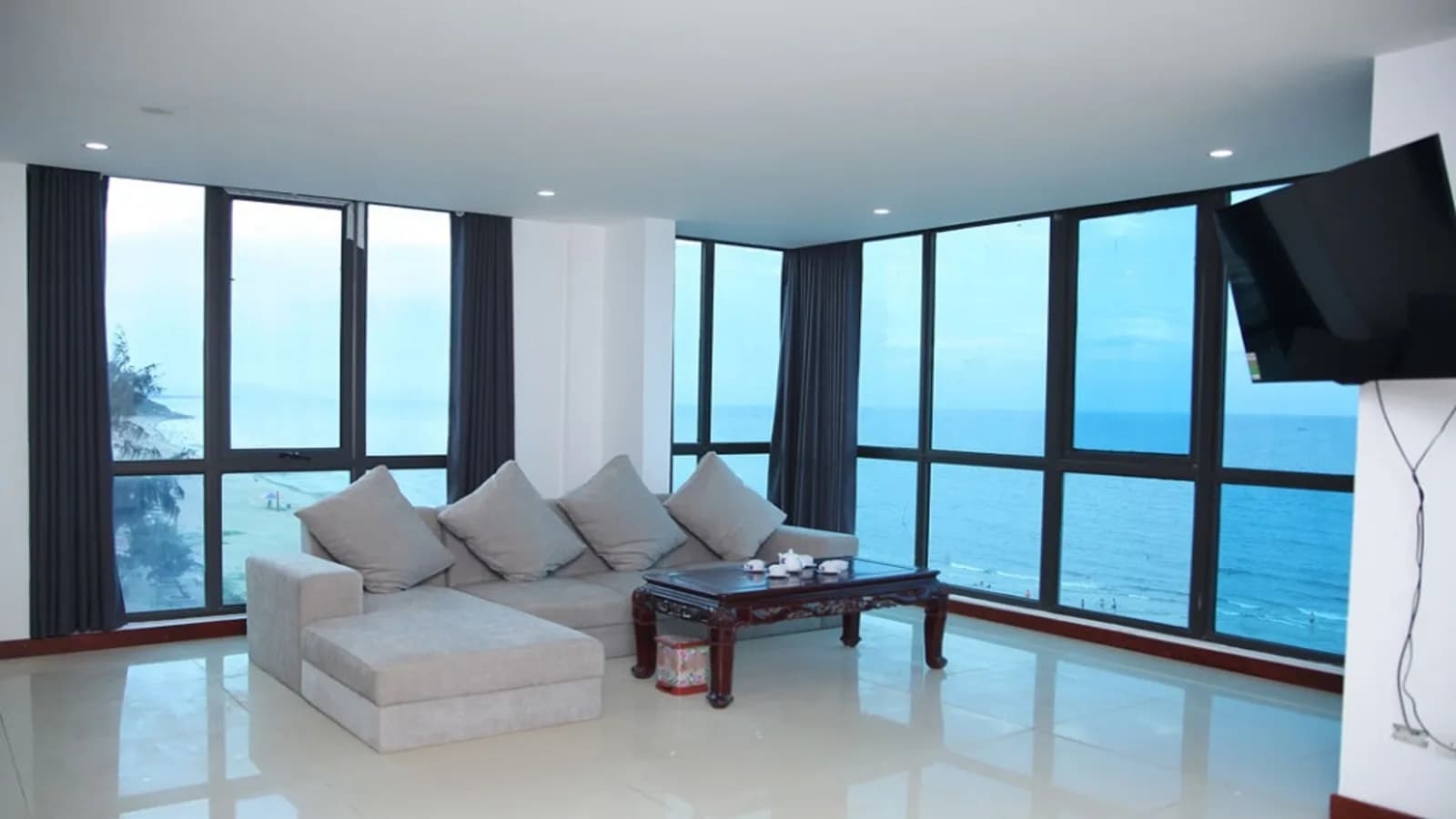 Executive Suite Panorama