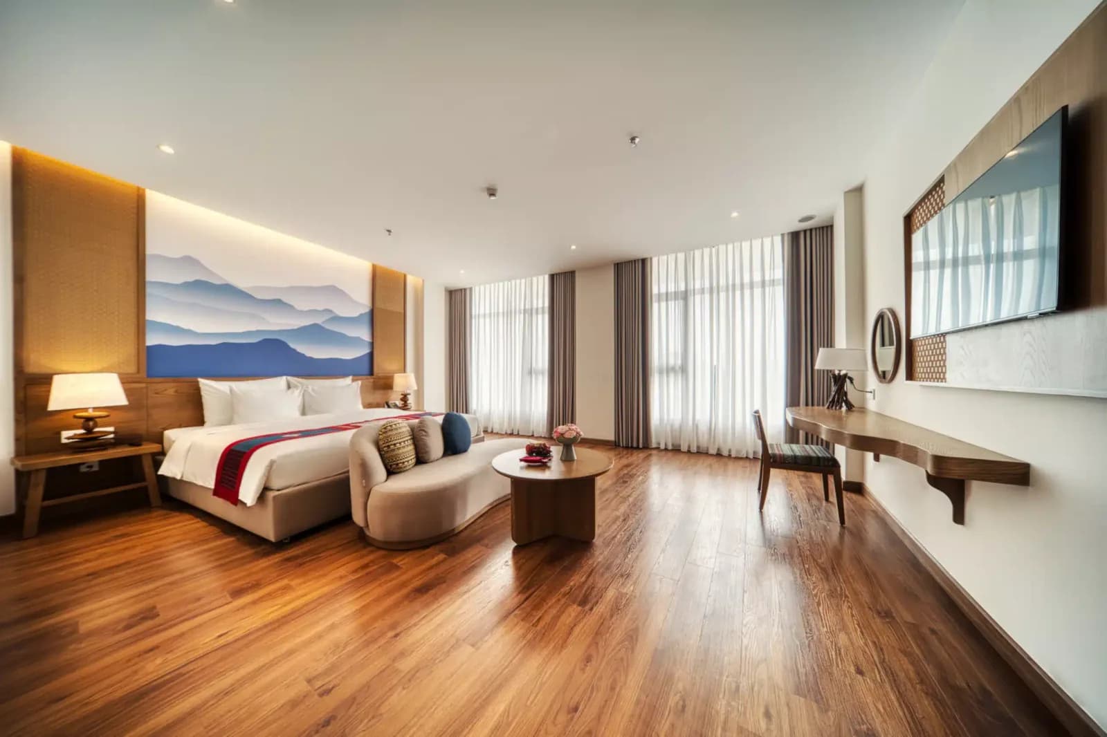 Deluxe Hướng Núi