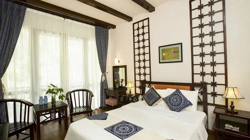 Deluxe Hướng Núi