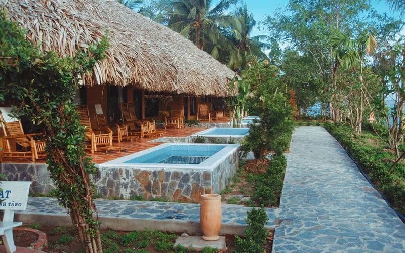 Bungalow Bể Khoáng Nóng