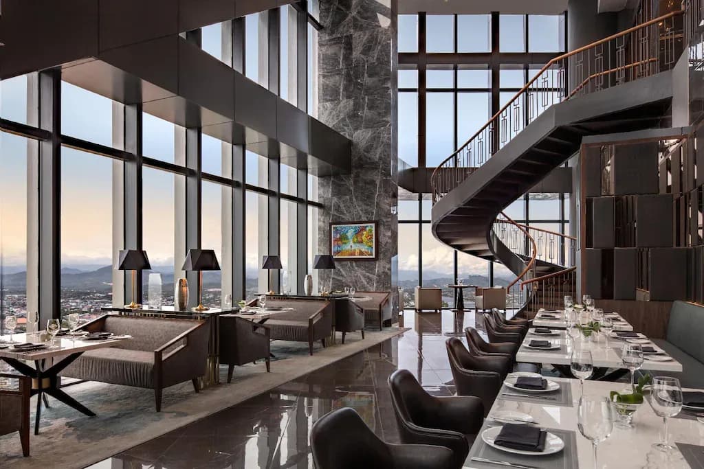 Sky Bar tầng thượng