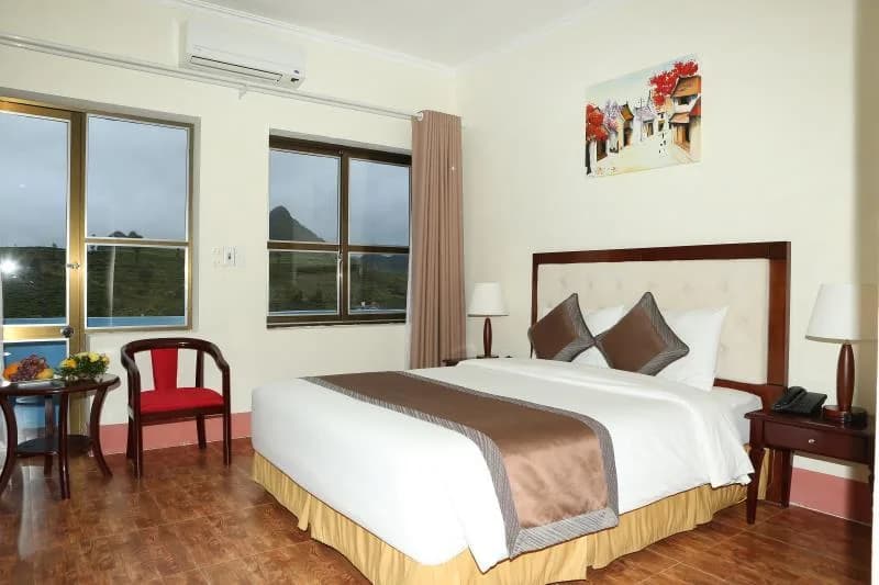 Phòng hướng Hoàng Liên Sơn