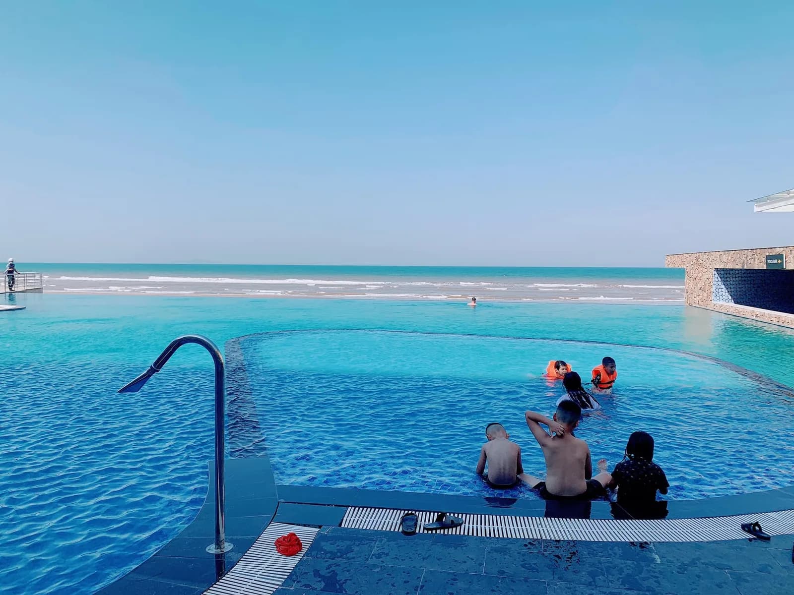 Combo gia đình cuối tuần