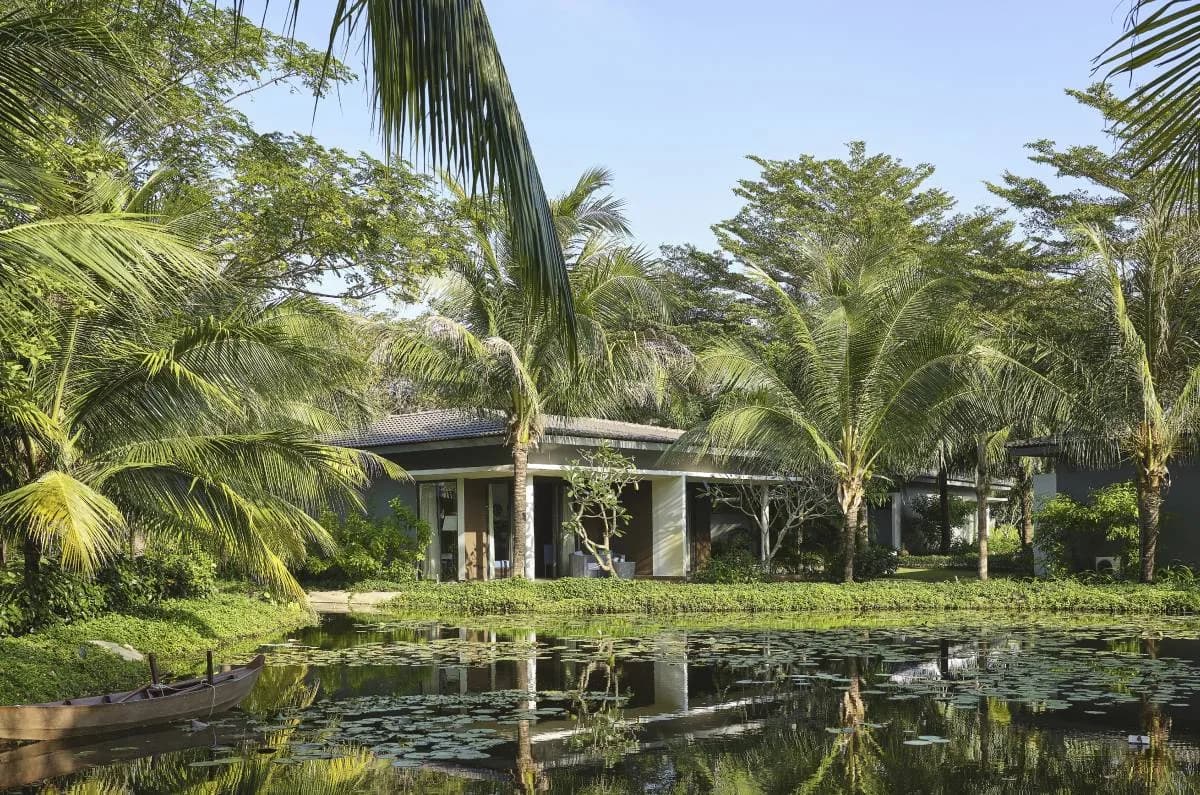 Bungalow giữa vườn nhiệt đới