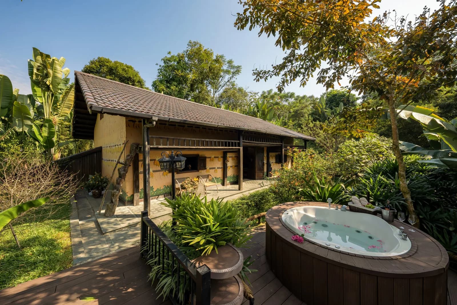 The Mellow - Villa đất nện H'Mông
