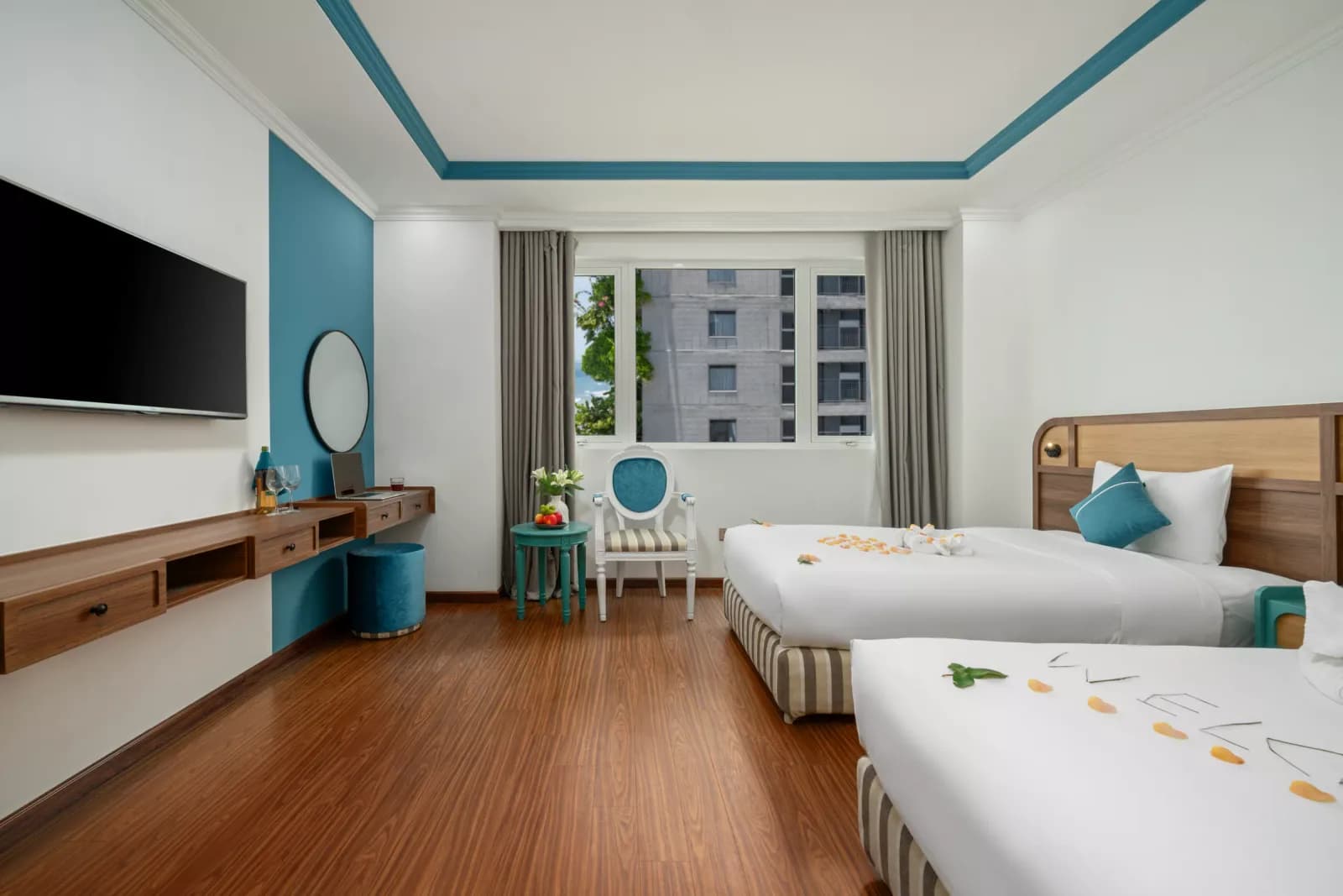 Silver Room - Hướng thành phố