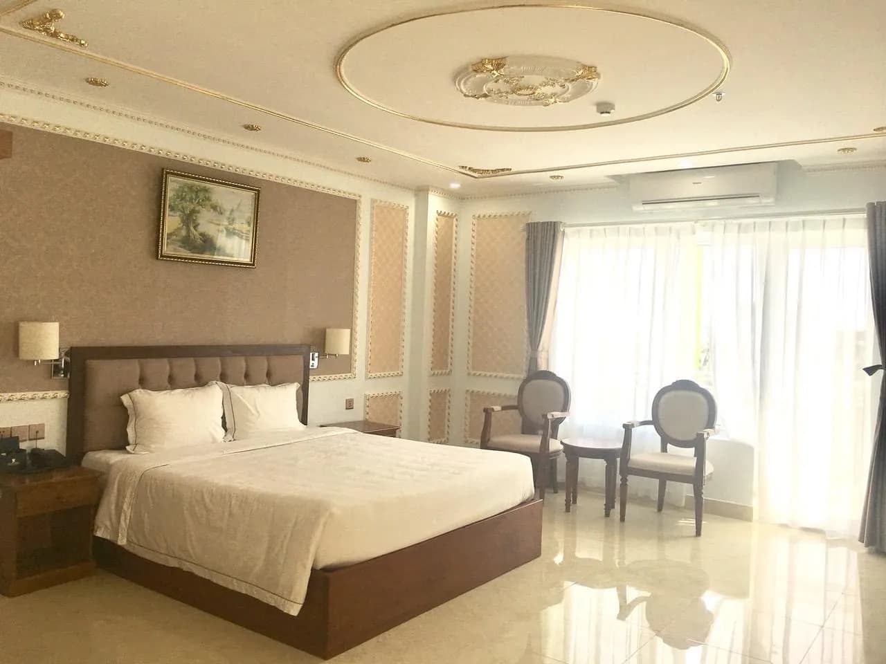 Golden Royal Suite