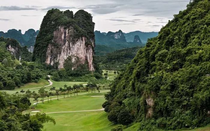 Phòng Premium Hướng Thung Lũng