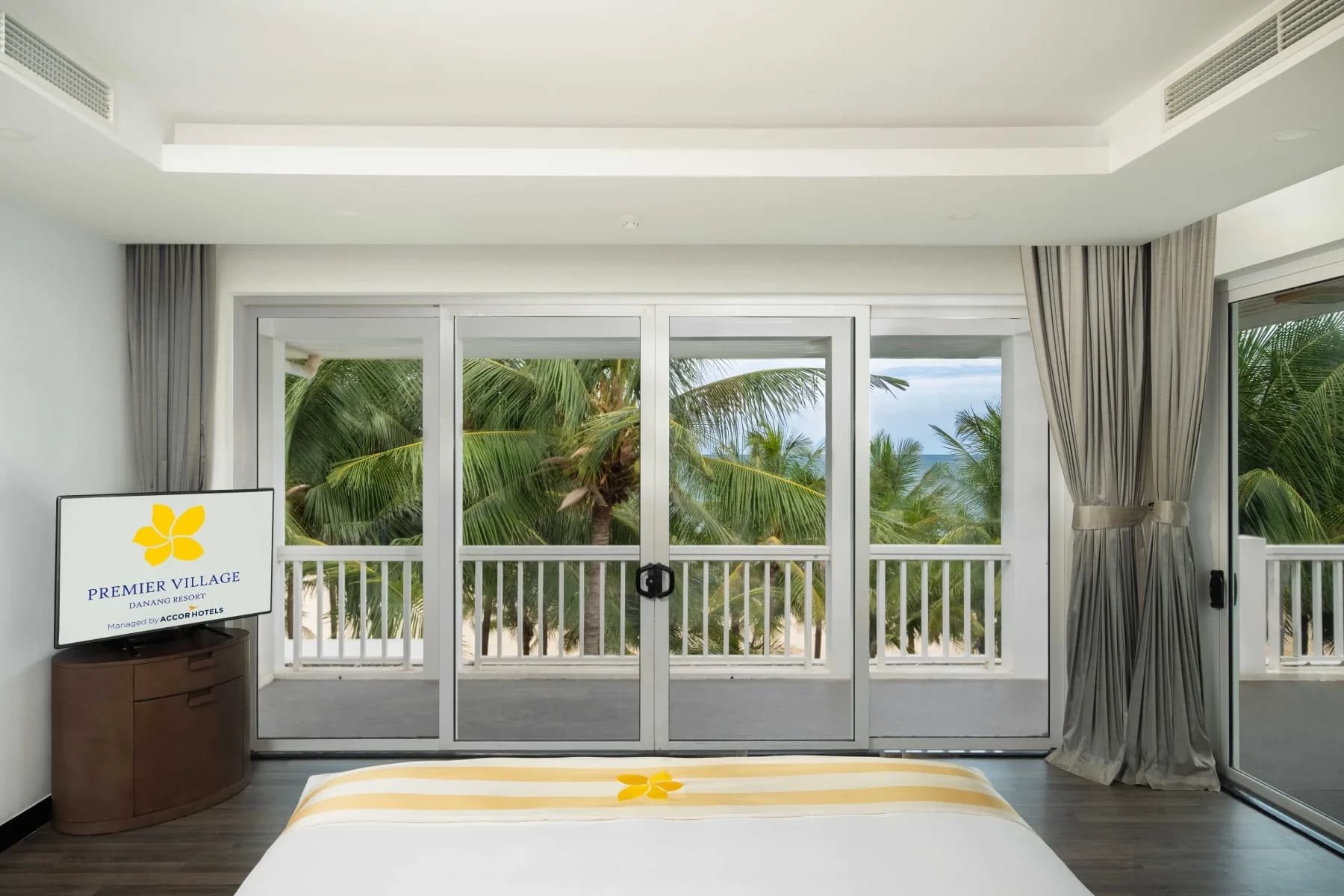Beachfront Villa – 4 phòng ngủ
