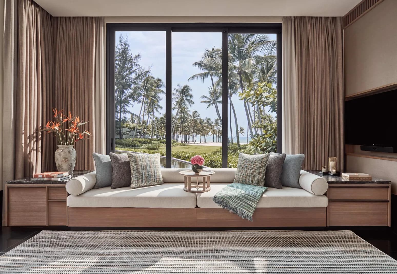 Lagoon Pool Villa – 3 phòng ngủ