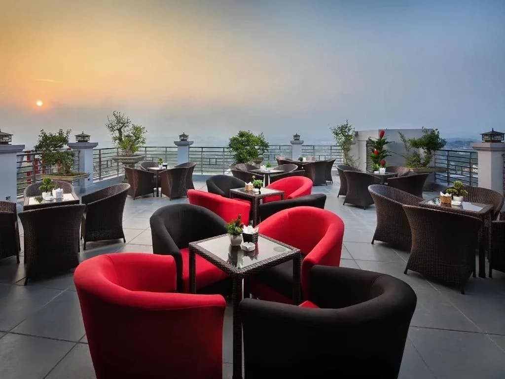 Sky Bar tầng thượng