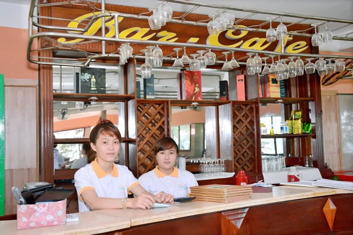 Bar & Café