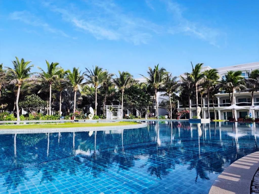 Sailing Bay Beach Resort Phú Quốc