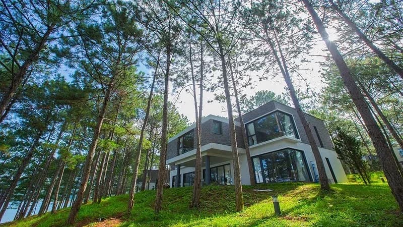 Biệt thự 5 Phòng Ngủ Bên Hồ