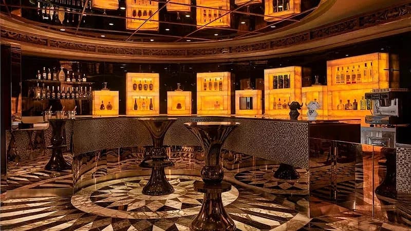 R&J Bar & Lounge