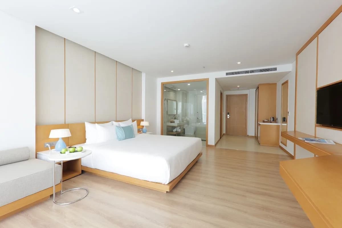Premier Suite City View