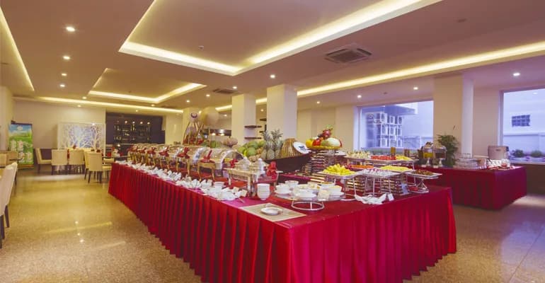 Buffet sáng bên sông