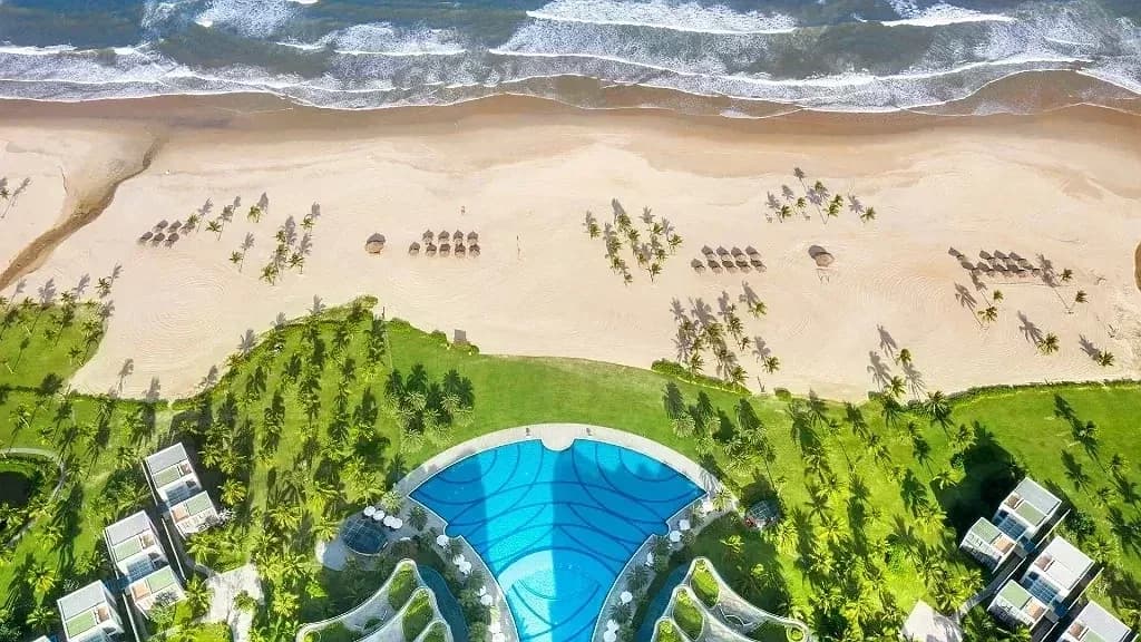 Bãi biển Bình Minh riêng