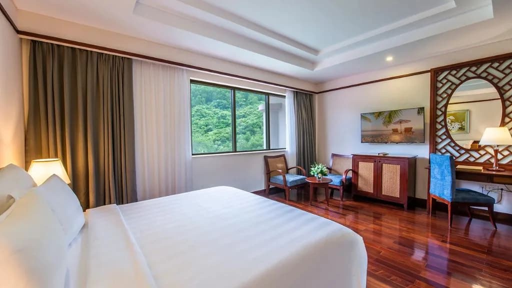 Deluxe Hướng Vườn
