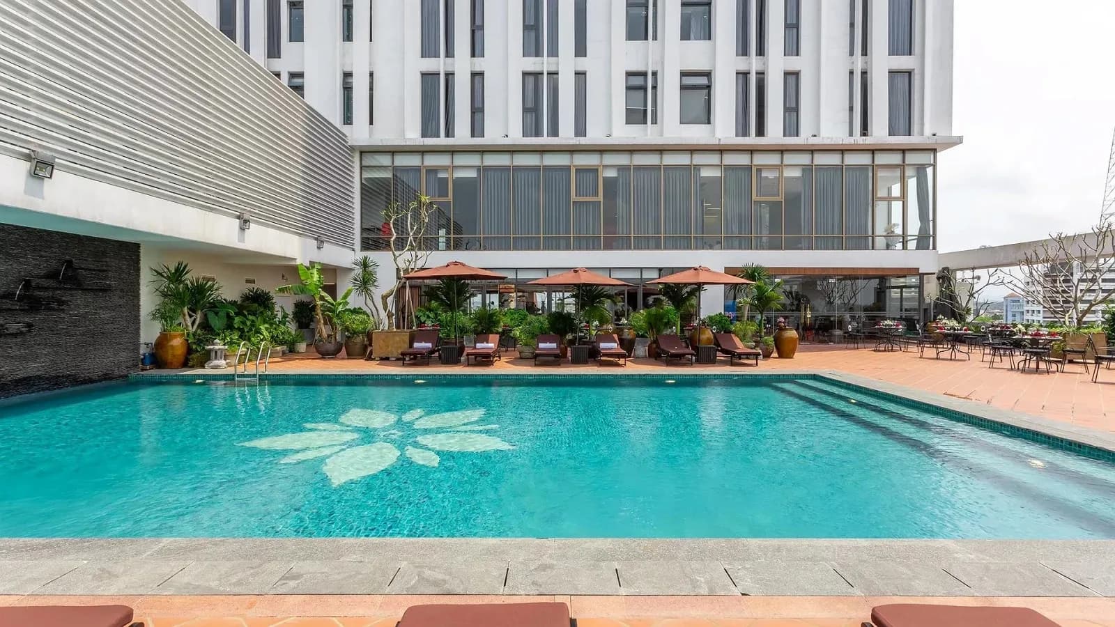 White Lotus Hotel Huế