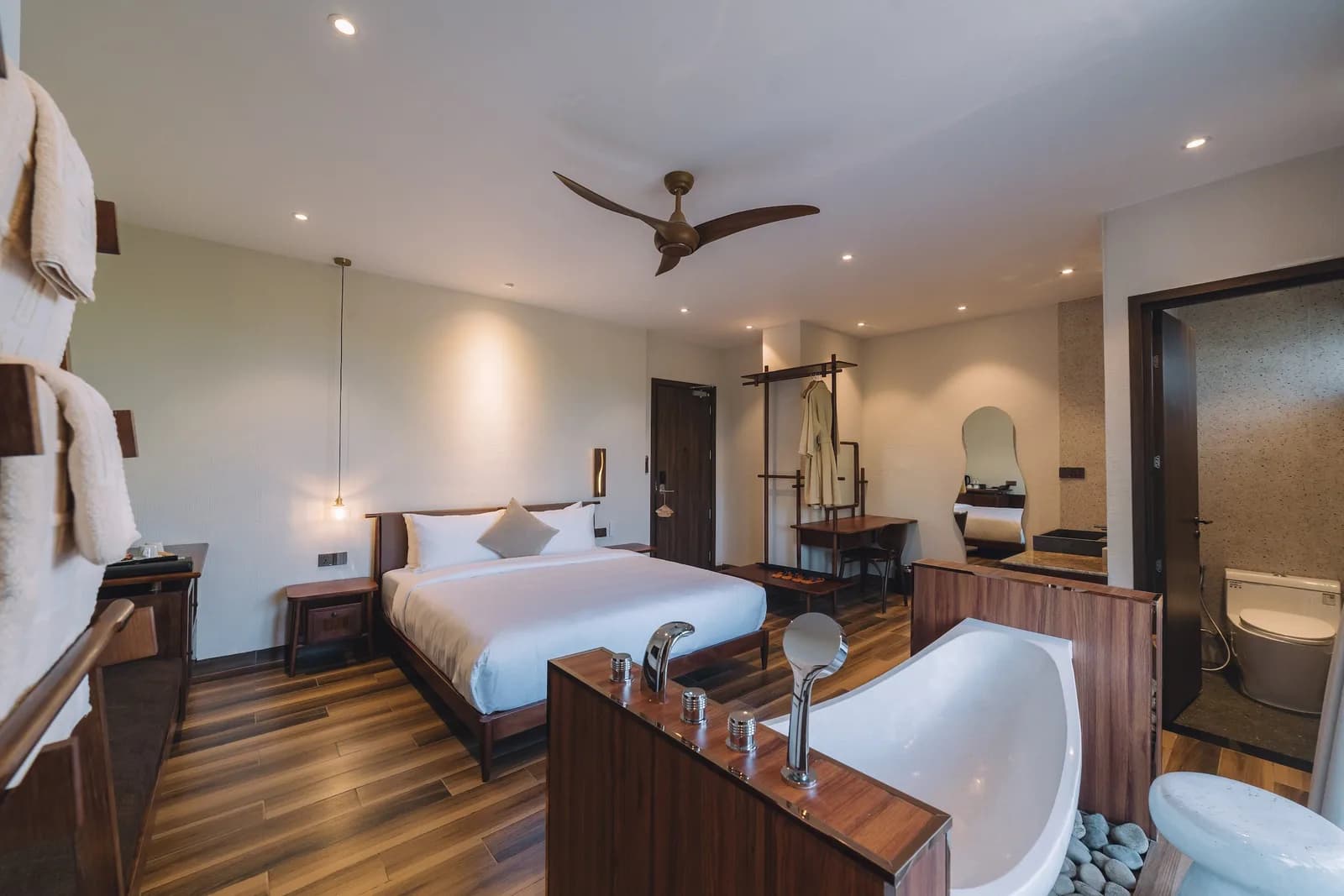 Deluxe Triple Room