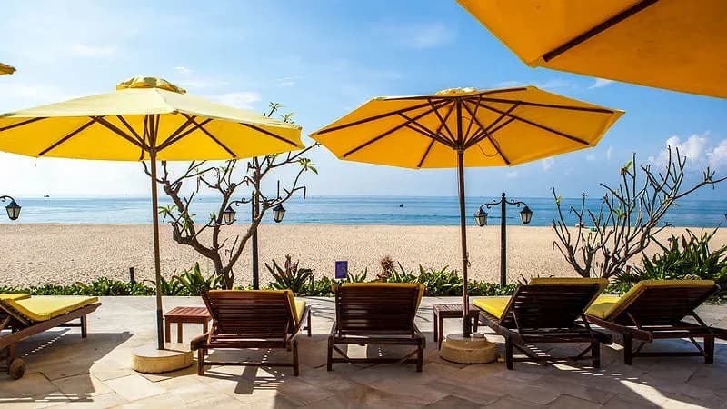 Bãi biển riêng cát trắng