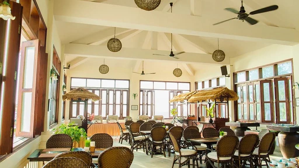 Khu buffet & ẩm thực