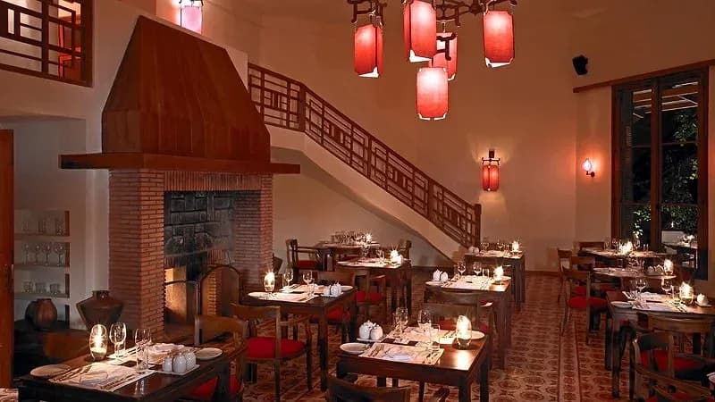 Nhà hàng Le Petit lãng mạn