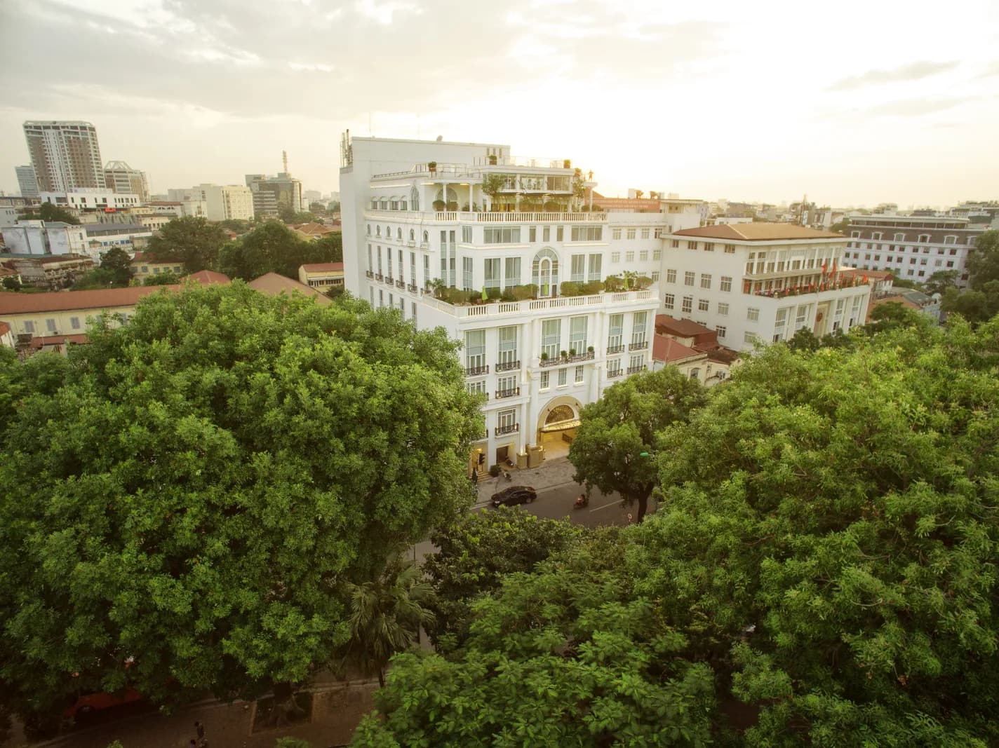 Apricot Hotel