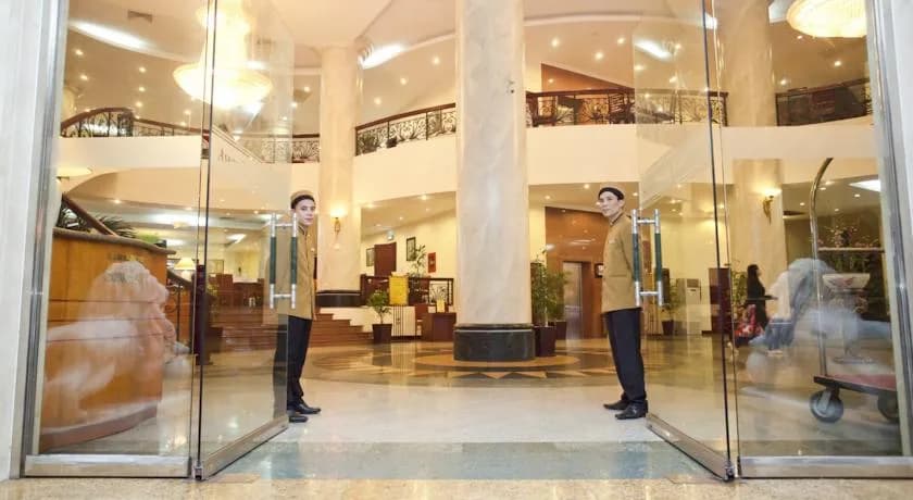 Sảnh & Lễ tân 24/7