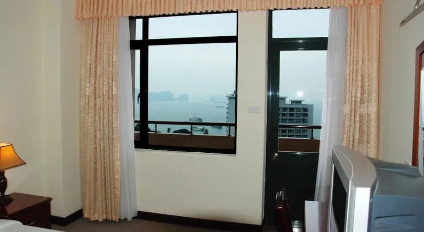 Phòng view vịnh Hạ Long