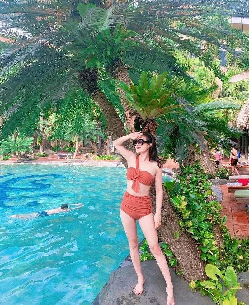 Bể bơi bốn mùa