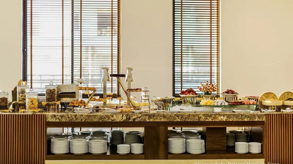 Buffet sáng Á - Âu