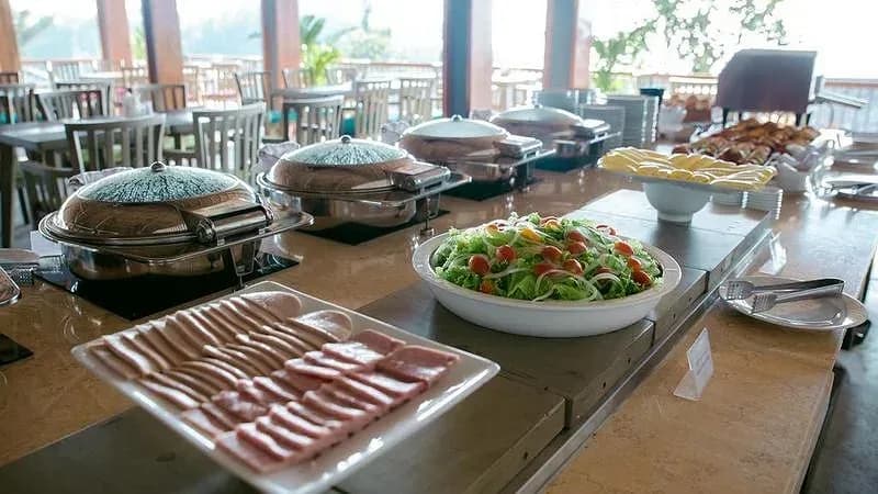 Buffet sáng hơn 35 món
